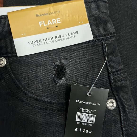 Super high rise flare NWT size 6/28Waist - Picture 2 of 4
